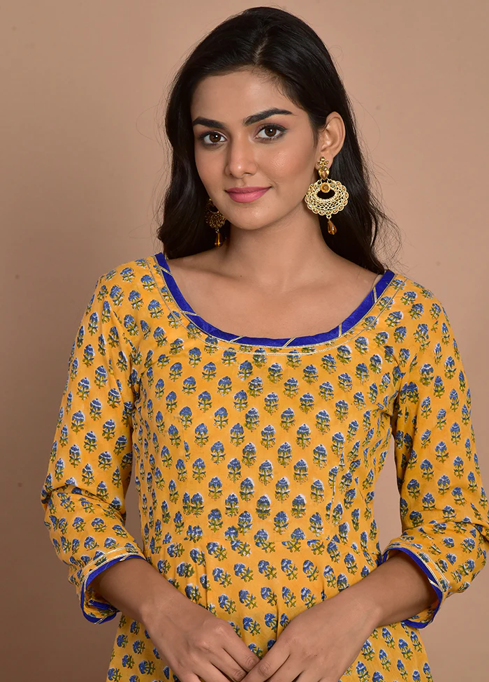2 Pc Yellow Readymade Cotton Kurti Set - Image 3