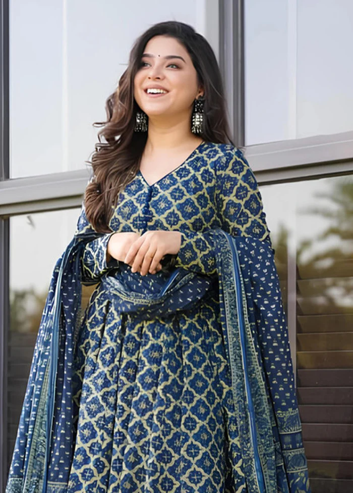 3 Pc Blue Silk Suit Set - Image 2