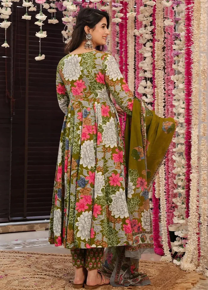 3 Pc Green Readymade Silk Suit Set - Image 2