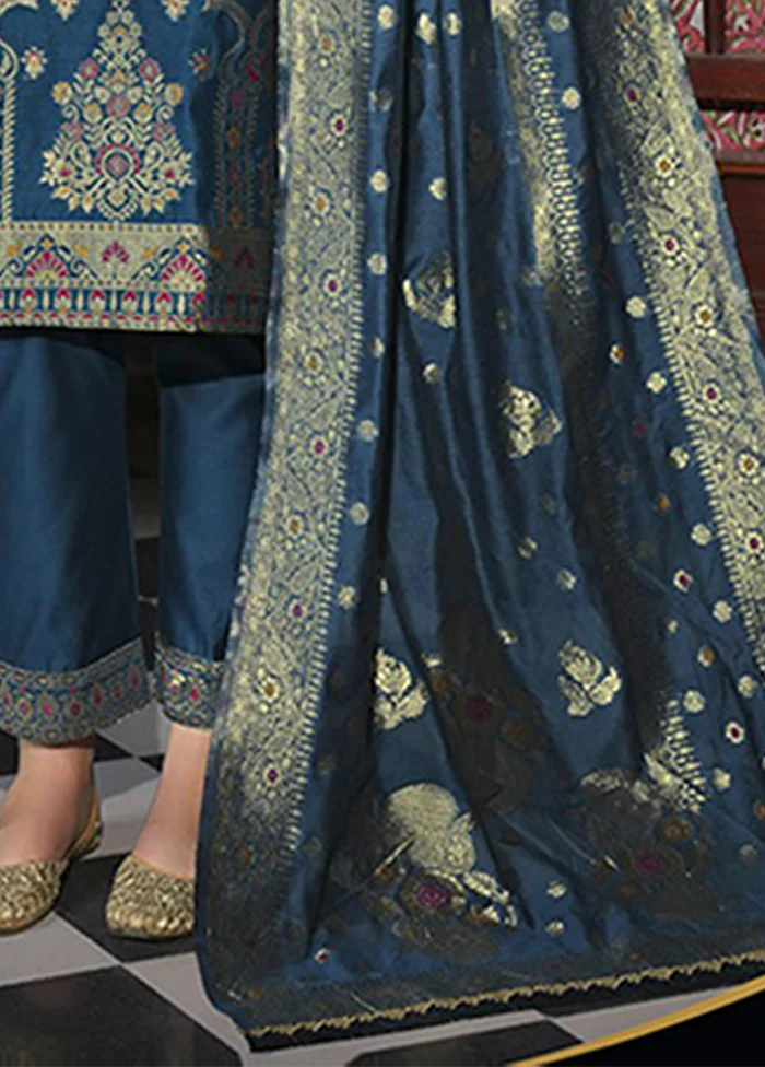 3 Pc Green Silk Suit Set - Image 3