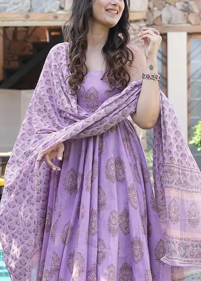 3 Pc Lavender Readymade Silk Suit Set - Image 3