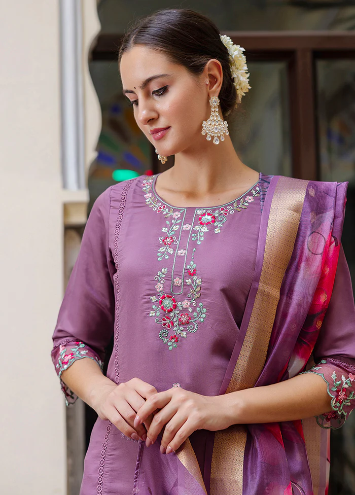 3 Pc Lavender Readymade Viscose Dupatta Suit Set - Image 2