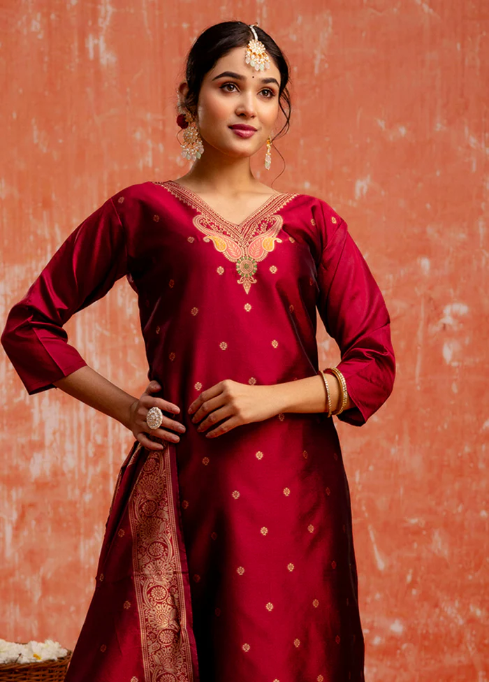 3 Pc Maroon Readymade Cotton Dupatta Suit Set - Image 2