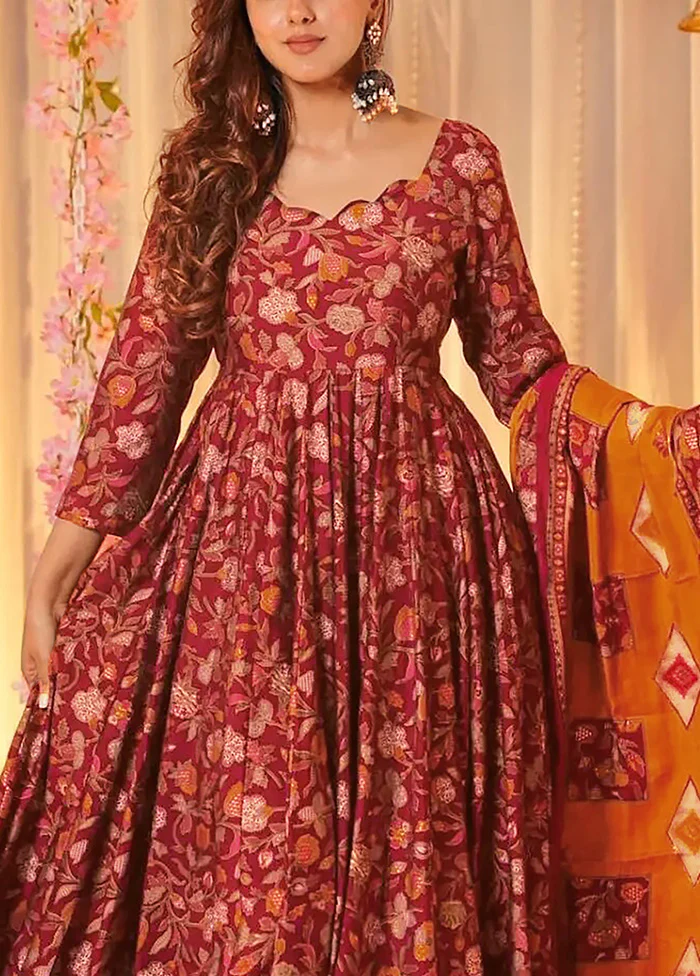 3 Pc Maroon Readymade Silk Suit Set - Image 3