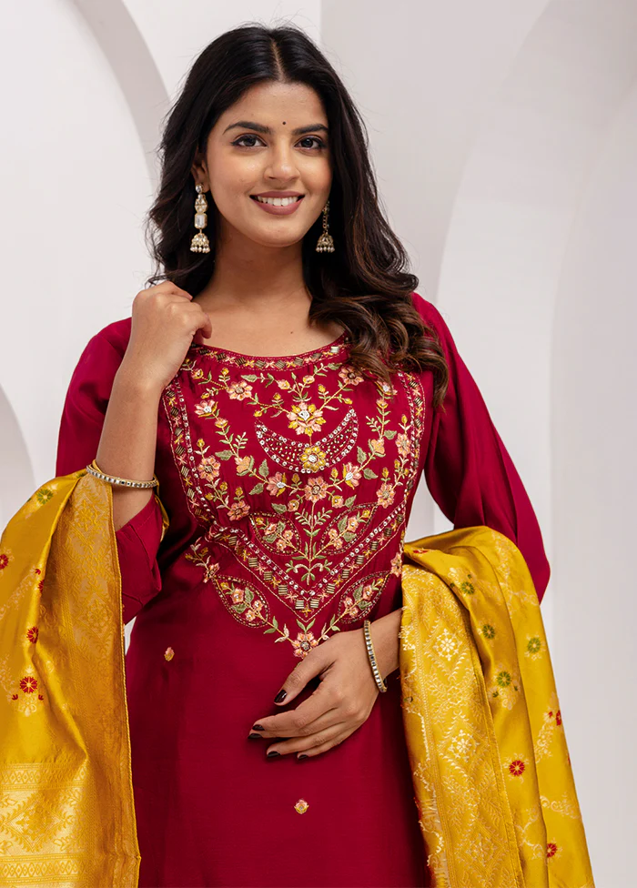 3 Pc Maroon Readymade Viscose Dupatta Suit Set - Image 2