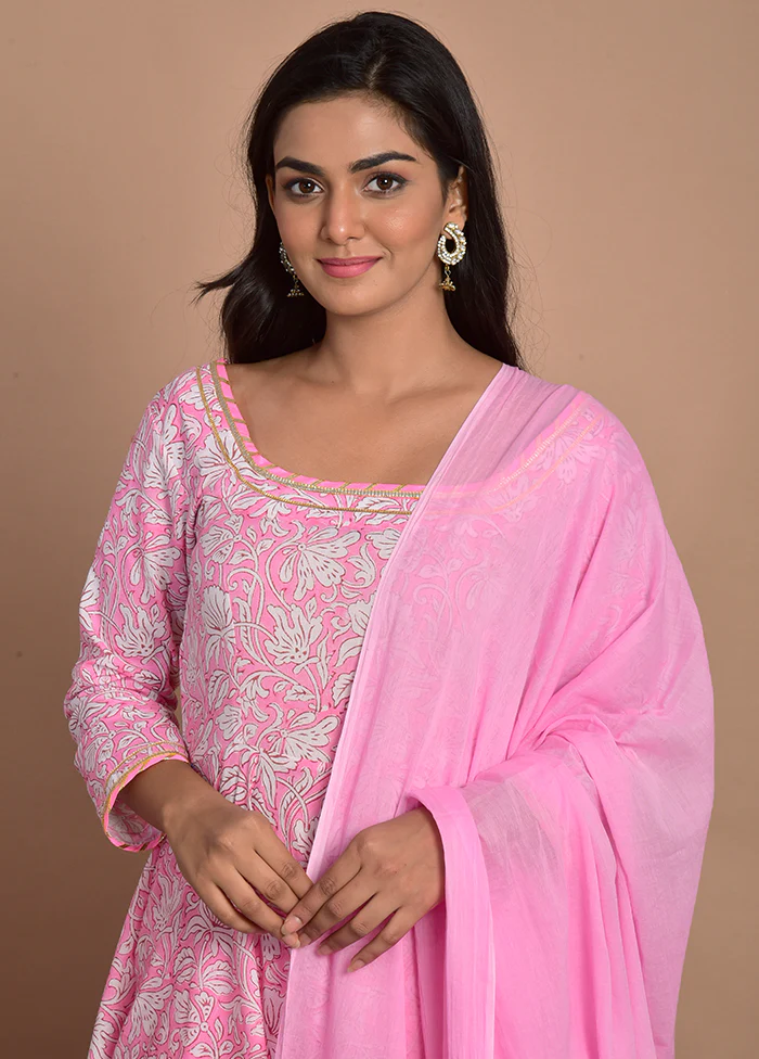 3 Pc Pink Cotton Suit Set With Dupatta - Image 3