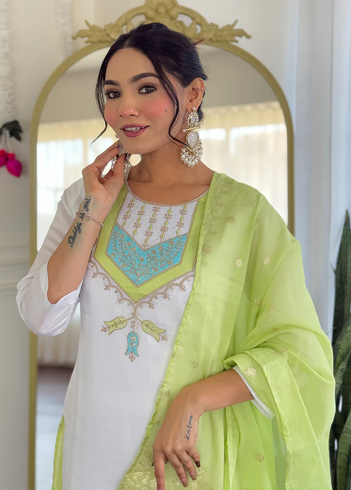 3 Pc White Readymade Viscose Dupatta Suit Set - Image 2