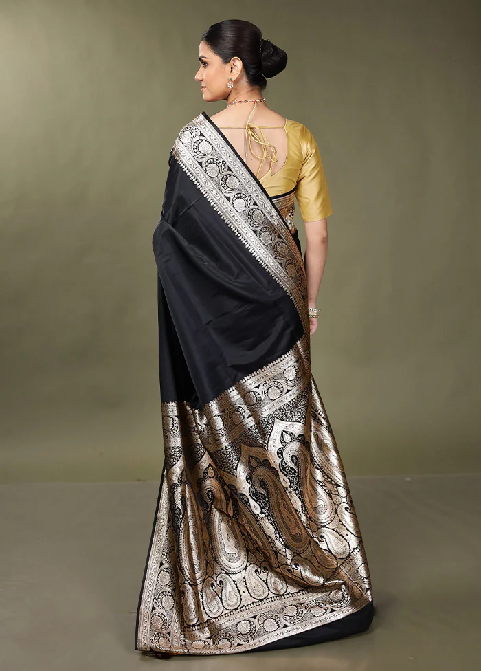 Black Banarasi Silk Saree With Blouse Piece - Image 3