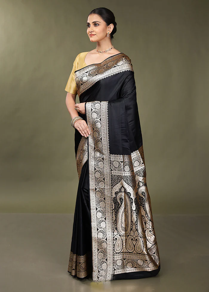 Black Banarasi Silk Saree With Blouse Piece - Image 4