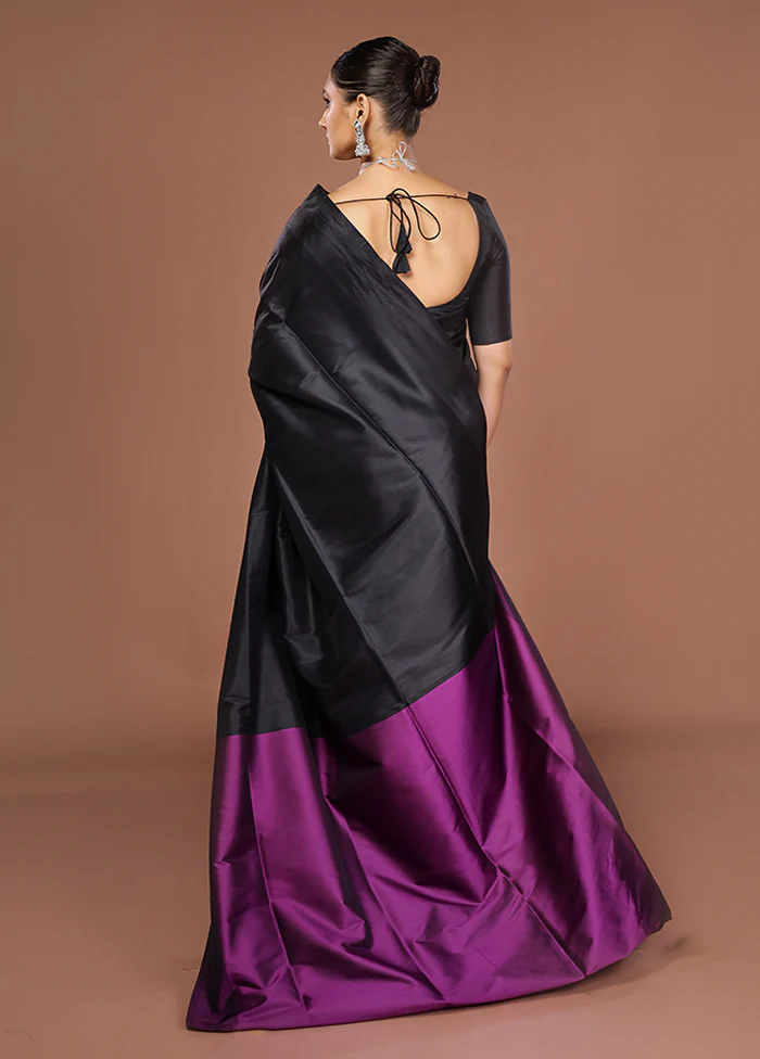 Black Banarasi Silk Saree With Blouse Piece - Image 3