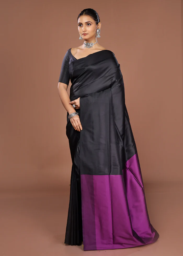 Black Banarasi Silk Saree With Blouse Piece - Image 4