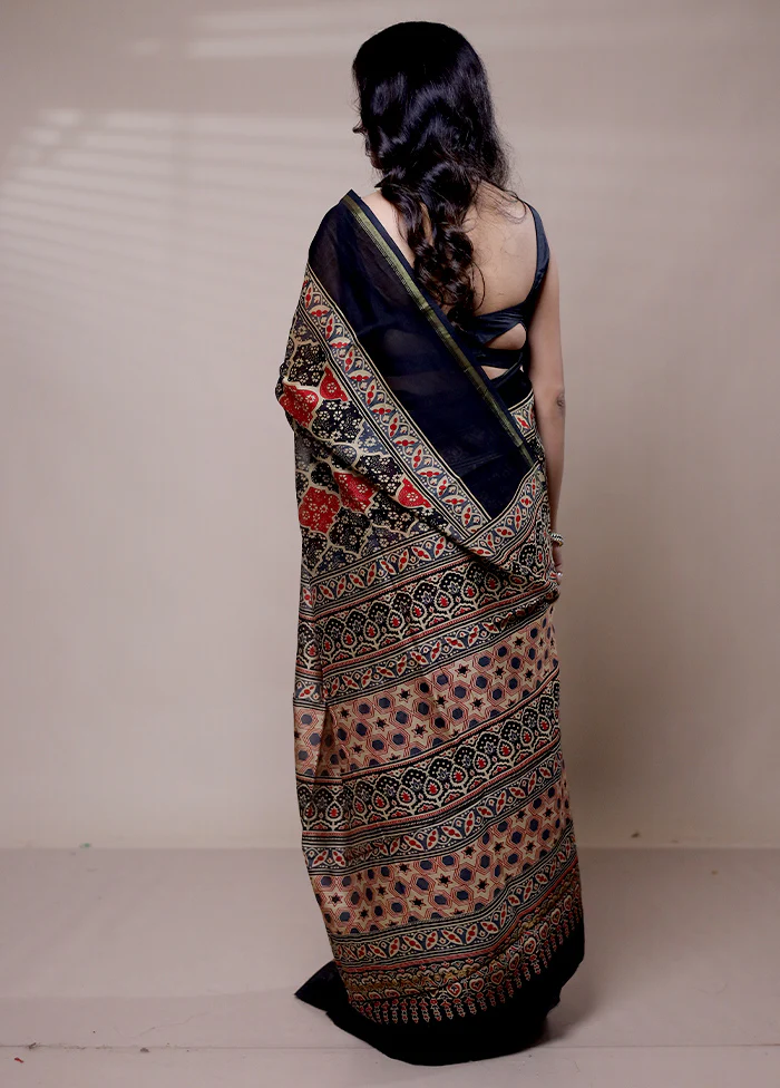 Black Chanderi Cotton Saree With Blouse Piece - Image 3