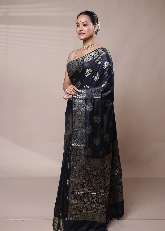 Black Cotton Saree With Blouse Piece - Image 4