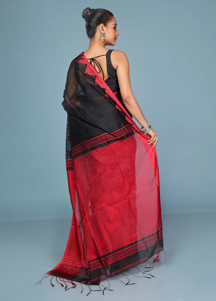Black Cotton Saree With Blouse Piece - Image 3