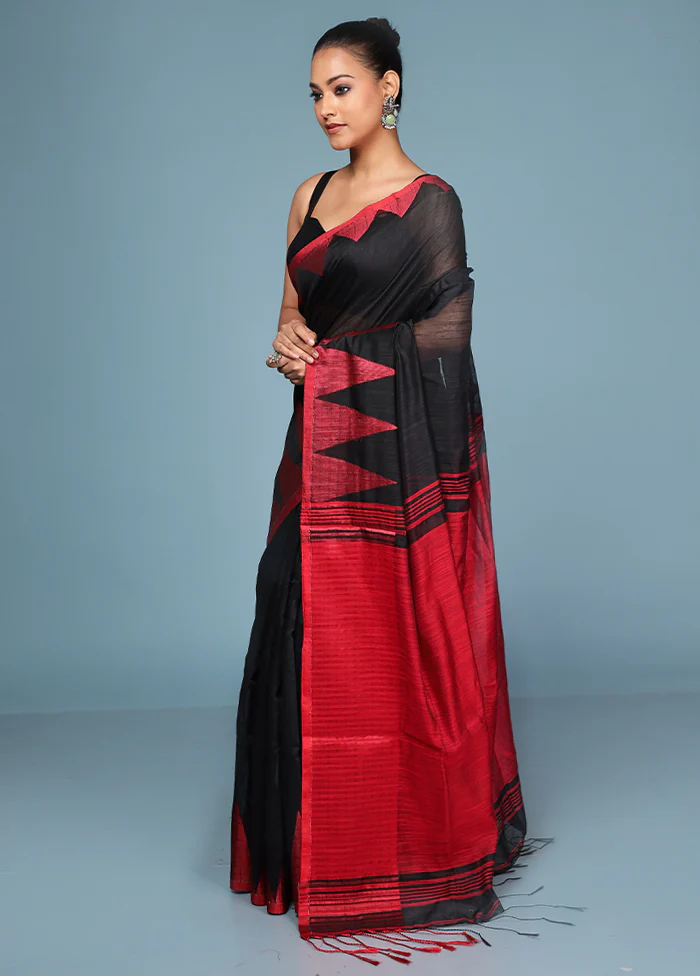 Black Cotton Saree With Blouse Piece - Image 4