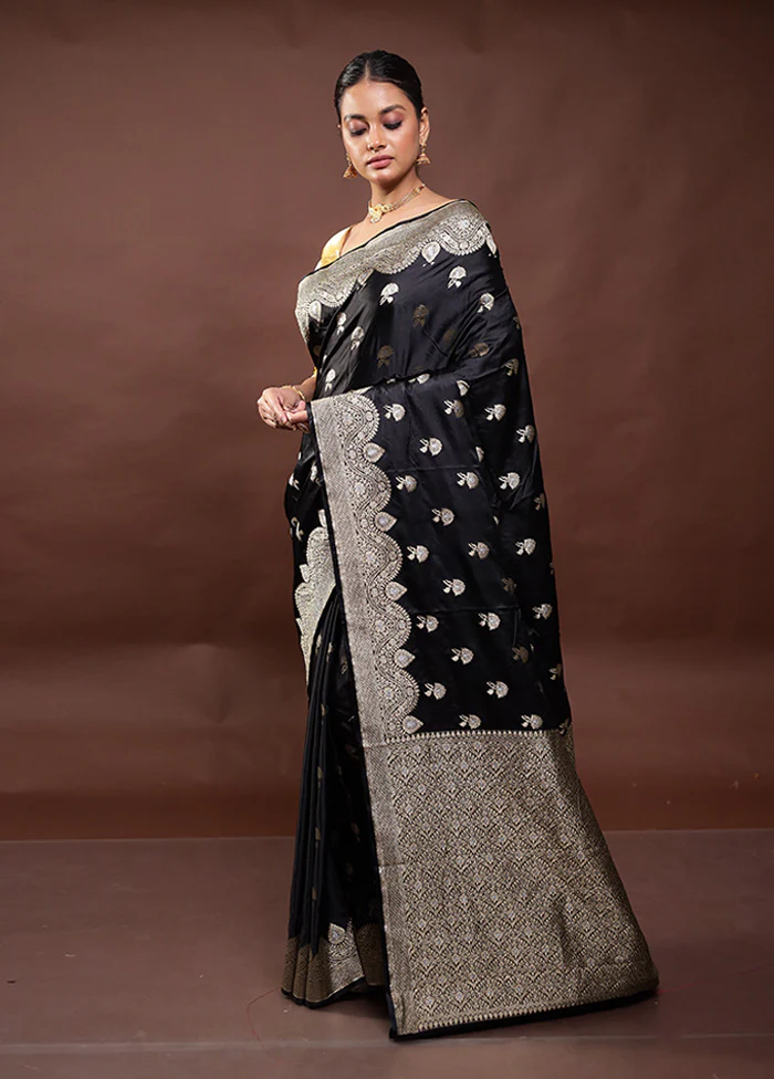 Black Dupion Silk Saree With Blouse Piece - Image 4