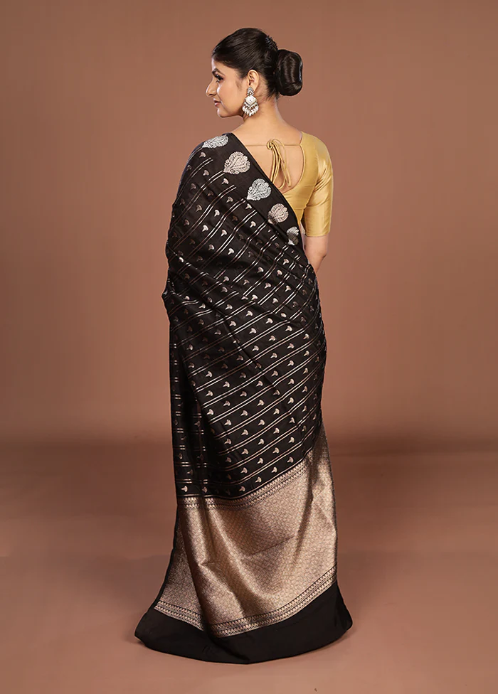 Black Georgette Saree With Blouse Piece - Image 3