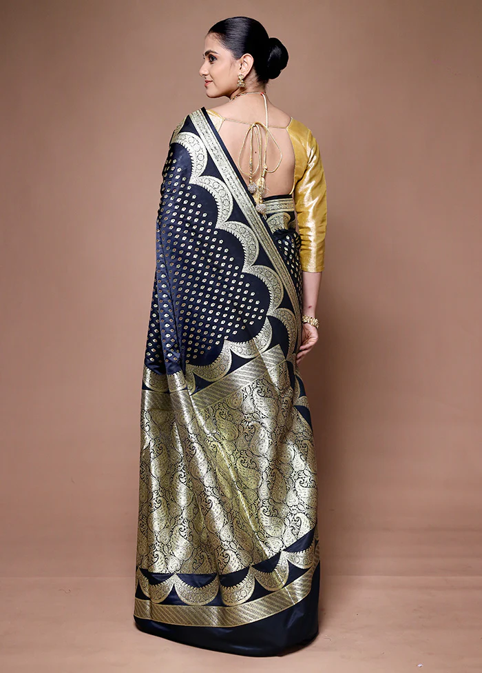 Navy Blue Handloom Banarasi Pure Silk Saree With Blouse Piece - Image 3