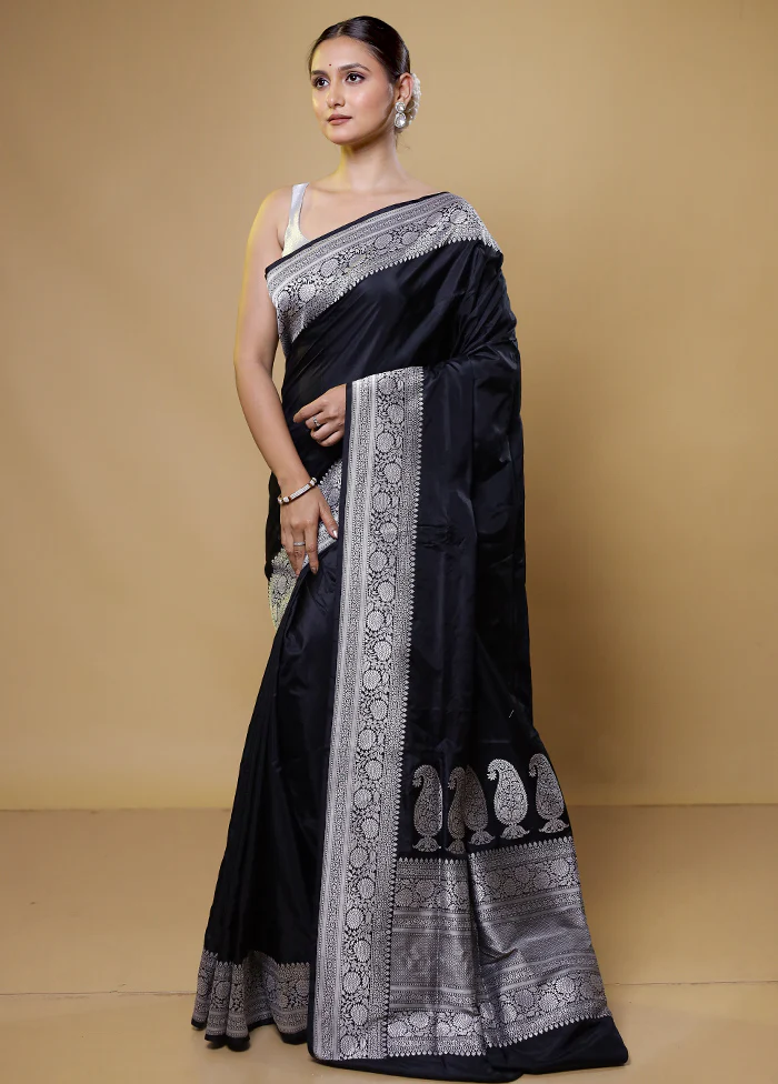 Black Handloom Banarasi Pure Silk Saree With Blouse Piece - Image 4