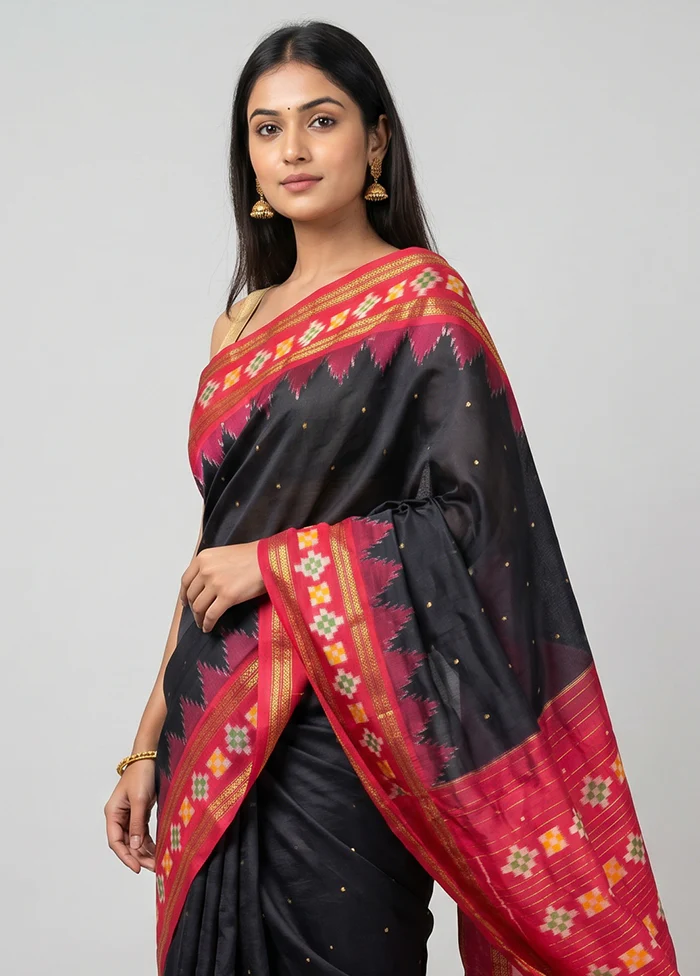 Black Handloom Ikkat Pure Silk Saree With Blouse Piece - Image 2