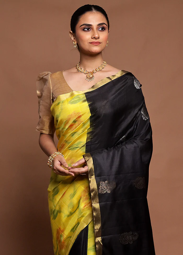 Black Handloom Kanchipuram Pure Silk Saree With Blouse Piece - Image 2