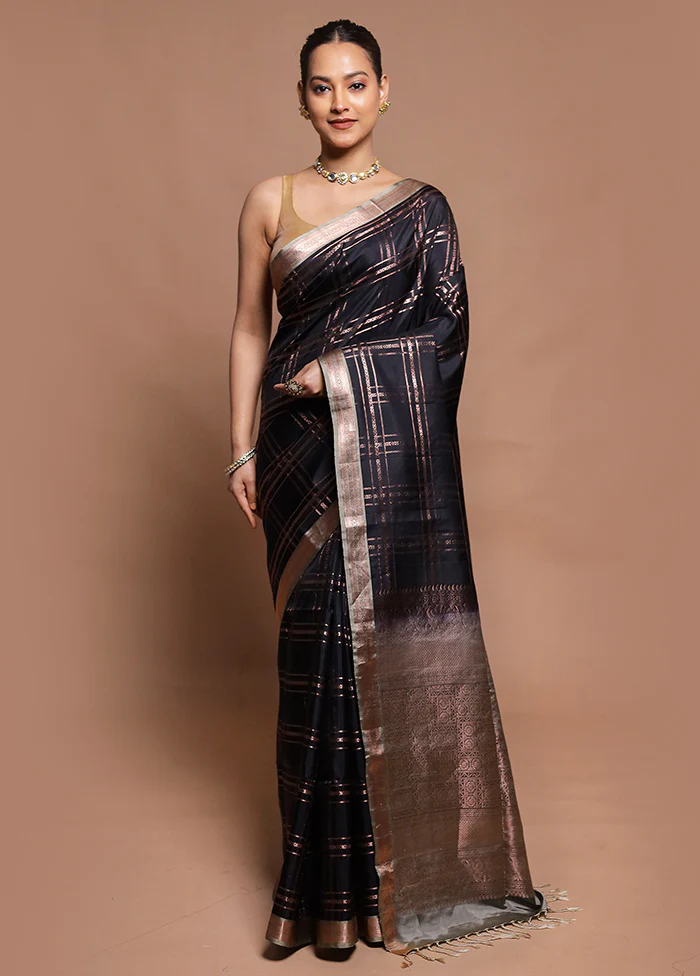 Black Handloom Kanchipuram Pure Silk Saree With Blouse Piece