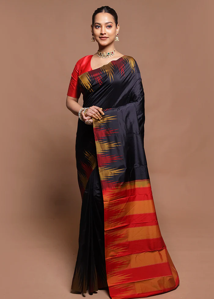 Black Handloom Kanjivaram Pure Silk Saree With Blouse Piece