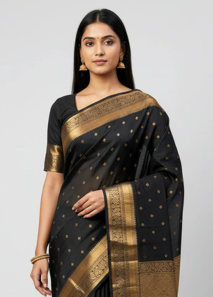 Black Handloom Kanjivaram Pure Silk Saree With Blouse Piece - Image 2