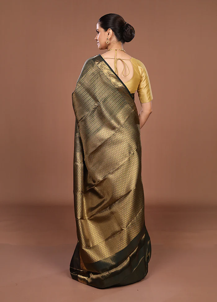 Black Handloom Kanjivaram Pure Silk Saree With Blouse Piece - Image 3
