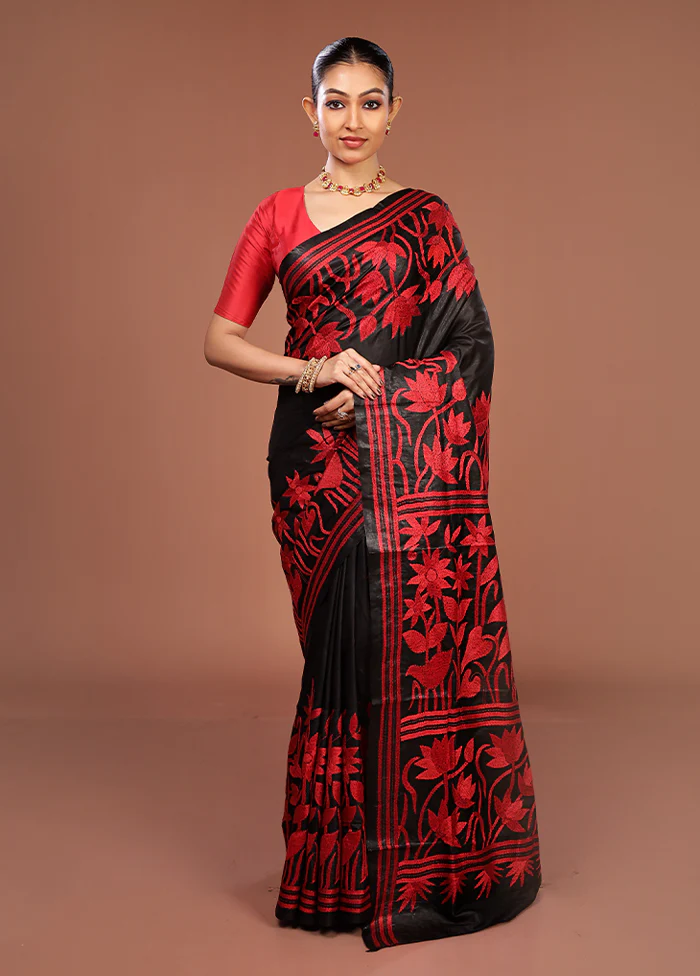 Black Handloom Kantha Stitch Pure Silk Saree With Blouse Piece - Image 2