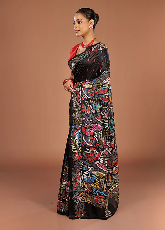Black Handloom Kantha Stitch Pure Silk Saree With Blouse Piece - Image 4