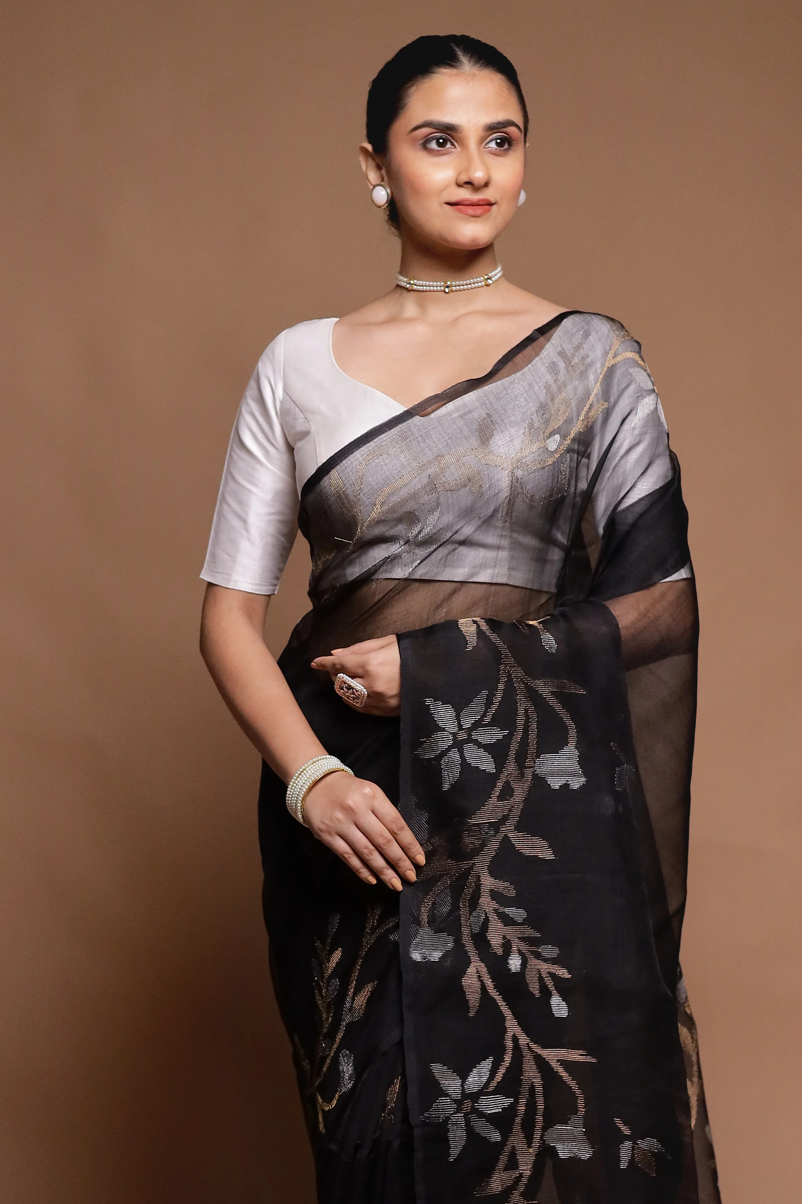 Black Handloom Matka Pure Silk Saree With Blouse Piece - Image 2