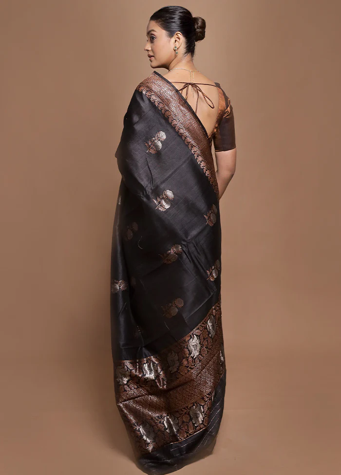 Black Handloom Tussar Pure Silk Saree With Blouse Piece - Image 3