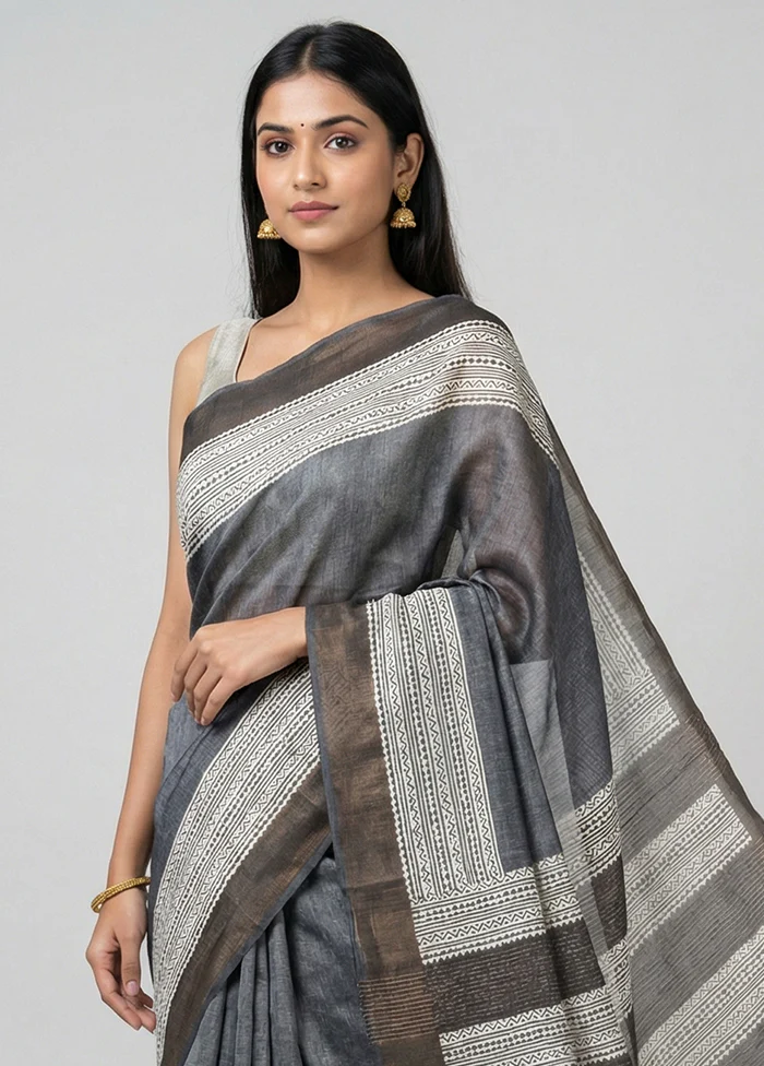 Black Handloom Tussar Silk Saree With Blouse Piece - Image 2