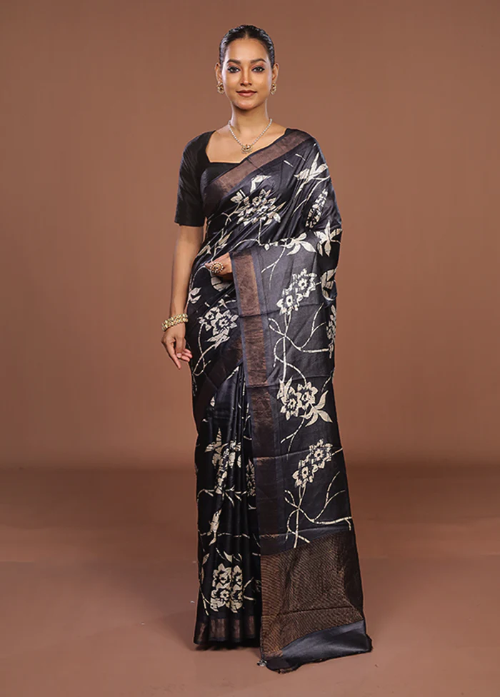 Black Handloom Tussar Pure Silk Saree With Blouse Piece - Image 2