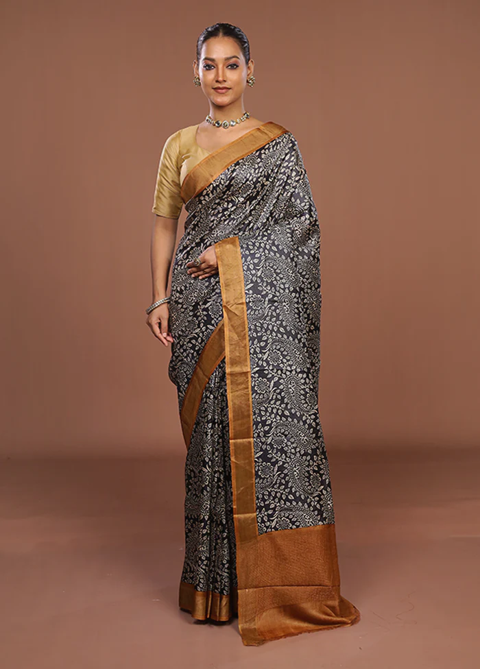 Black Handloom Tussar Pure Silk Saree With Blouse Piece - Image 2