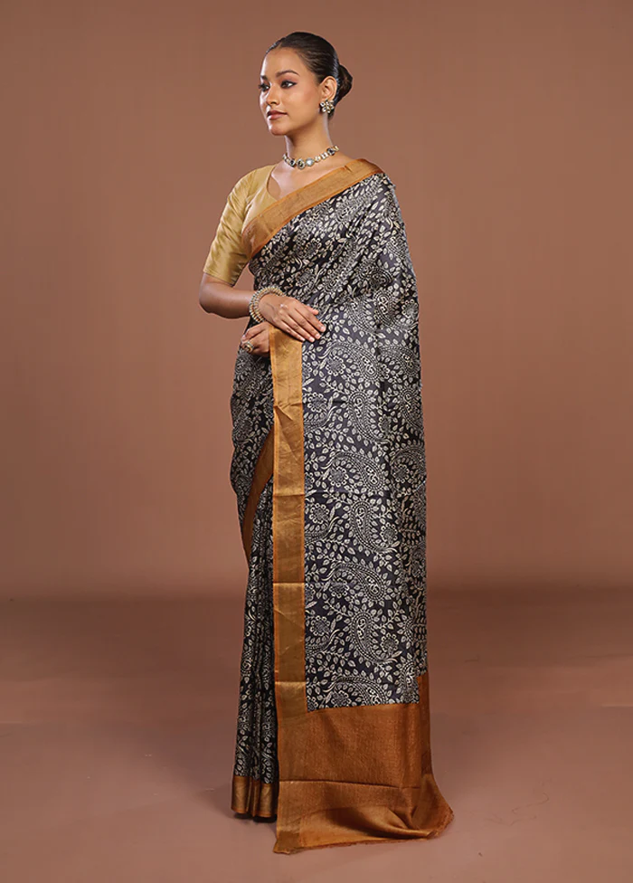 Black Handloom Tussar Pure Silk Saree With Blouse Piece - Image 4