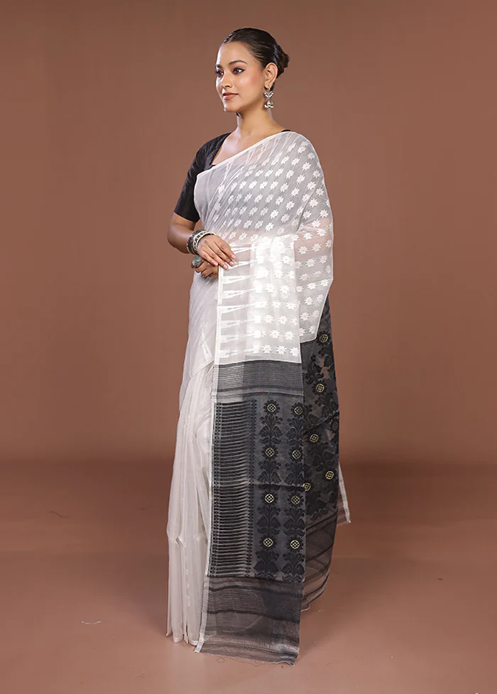 Black Jamdani Cotton Saree Without Blouse Piece - Image 4