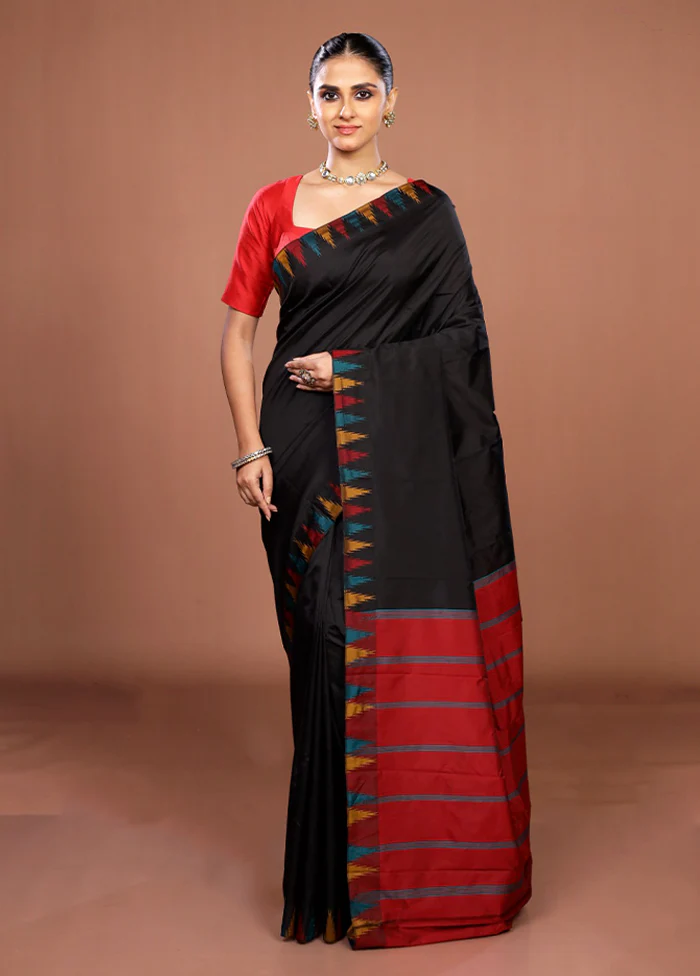 Black Kanjivaram Silk Saree With Blouse Piece - Image 2