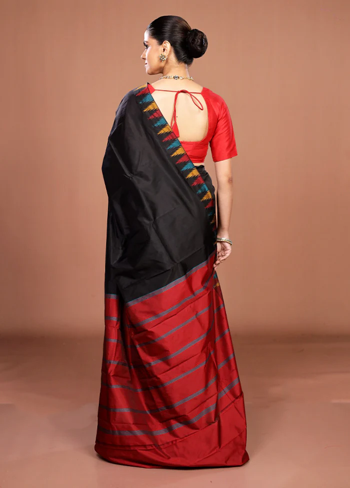 Black Kanjivaram Silk Saree With Blouse Piece - Image 3