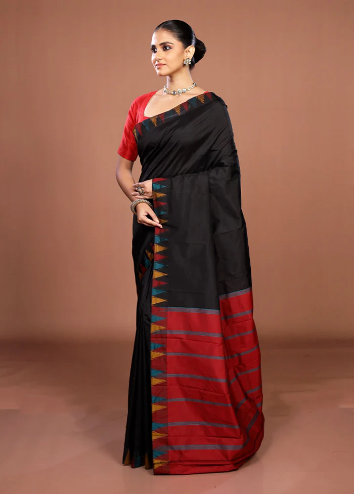 Black Kanjivaram Silk Saree With Blouse Piece - Image 4