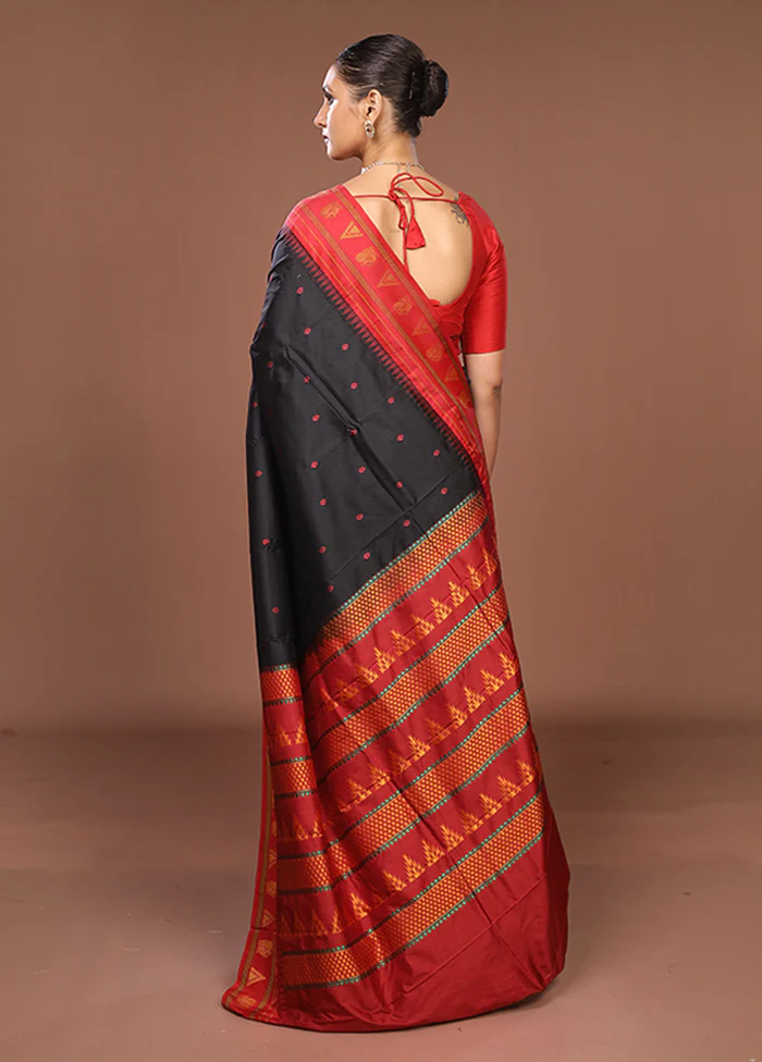 Black Kanjivaram Silk Saree With Blouse Piece - Image 3