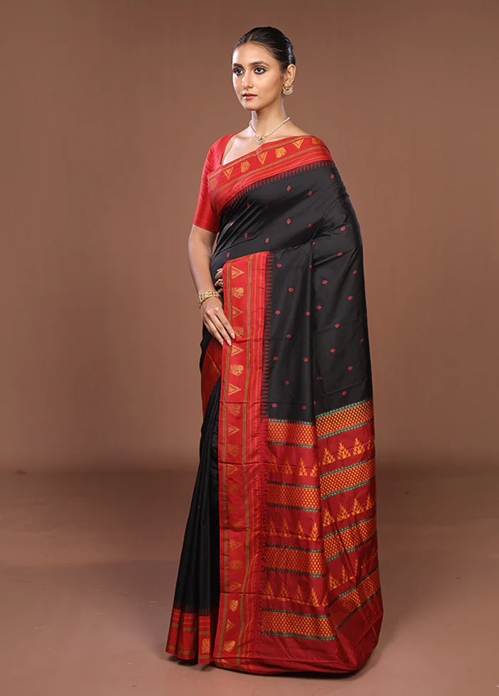 Black Kanjivaram Silk Saree With Blouse Piece - Image 4