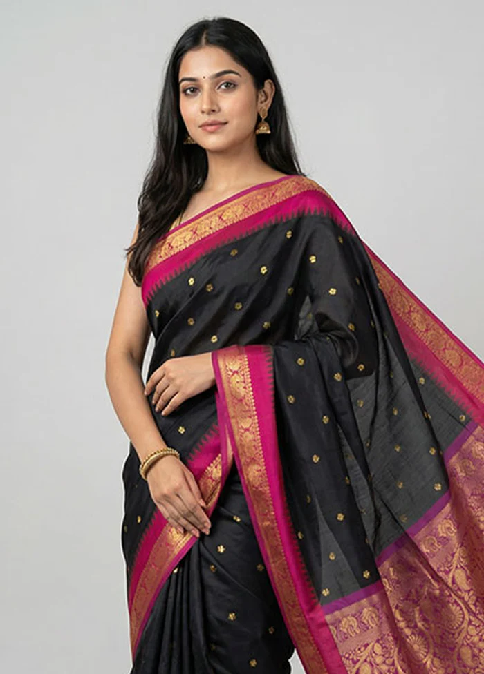 Black Kanjivaram Silk Saree With Blouse Piece - Image 2
