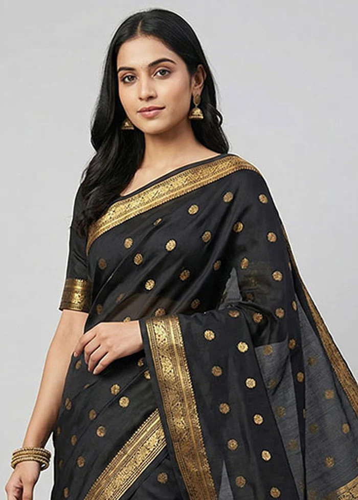 Black Kanjivaram Silk Saree With Blouse Piece - Image 2