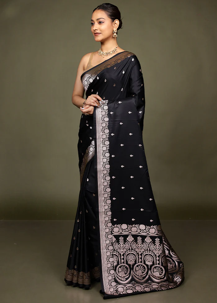 Black Katan Silk Saree With Blouse Piece - Image 4