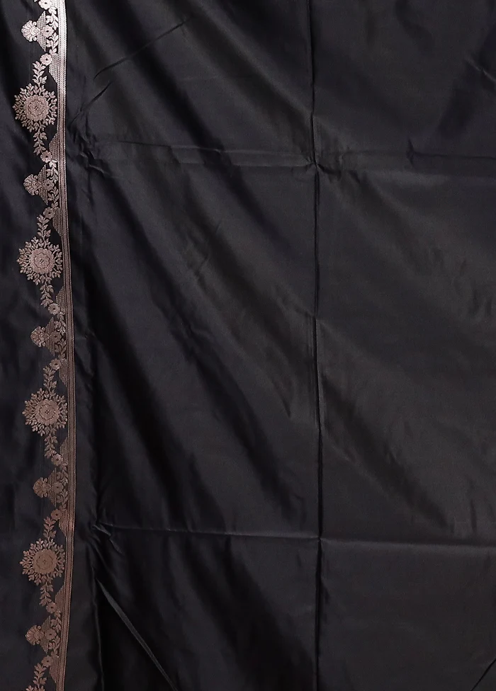 Black Katan Silk Saree With Blouse Piece - Image 5