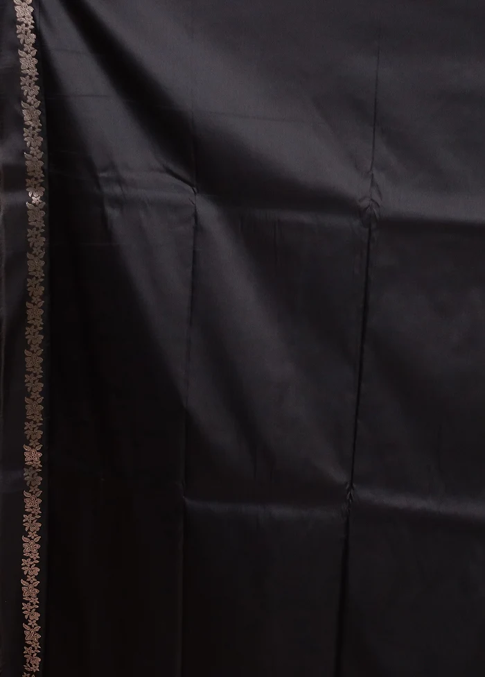 Black Katan Silk Saree With Blouse Piece - Image 5