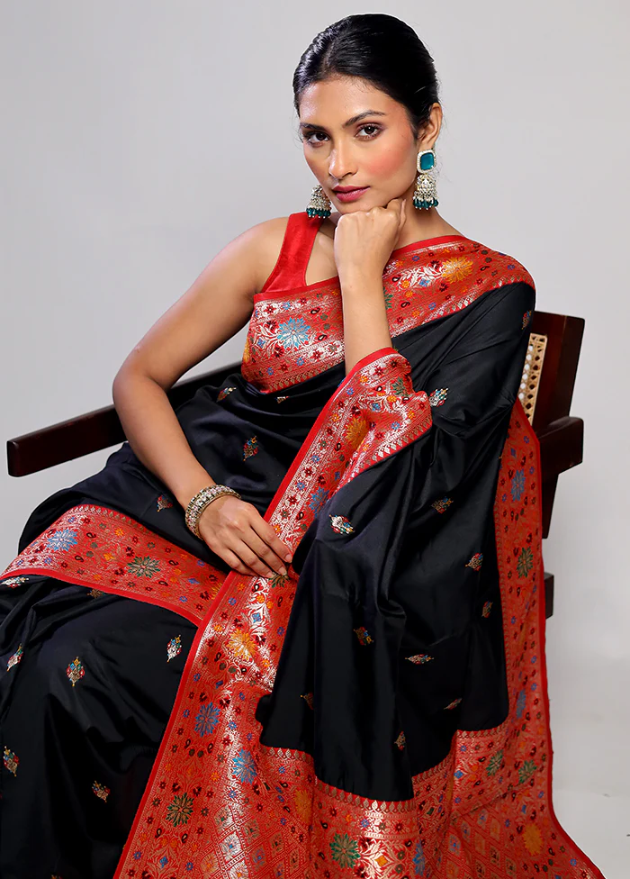 Black Katan Silk Saree With Blouse Piece - Image 2