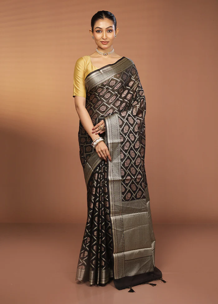 Black Kora Silk Saree With Blouse Piece - Image 2